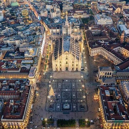 Duomo 10 Min Luxury • Terrazzo • Wi-Fi • Netflix Lägenhet Milano Exteriör bild