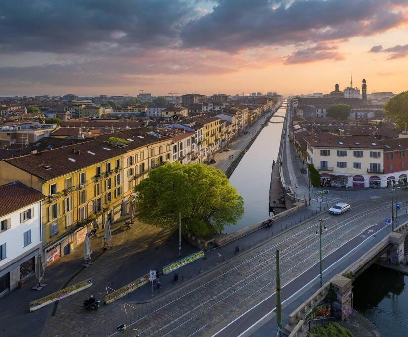 Duomo 10 Min Luxury • Terrazzo • Wi-Fi • Netflix Lägenhet Milano Exteriör bild