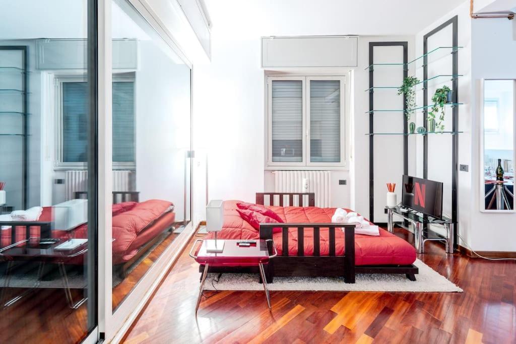 Duomo 10 Min Luxury • Terrazzo • Wi-Fi • Netflix Lägenhet Milano Exteriör bild