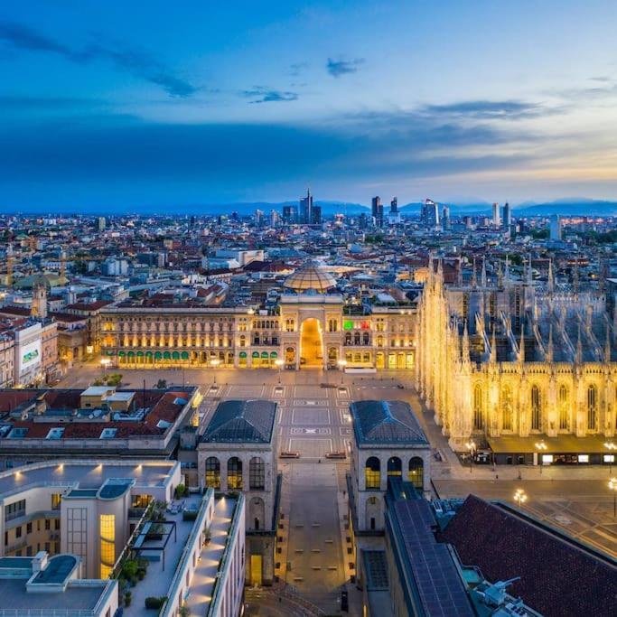 Duomo 10 Min Luxury • Terrazzo • Wi-Fi • Netflix Lägenhet Milano Exteriör bild